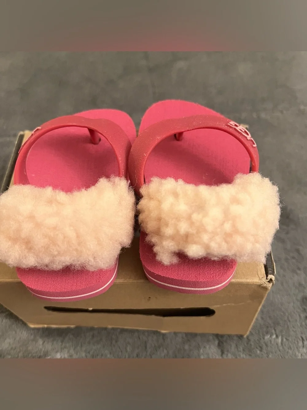 Ugg Australia Yia Yia Sheepskin Back Infant Sandals Size 2/3 Small 6-12 Months